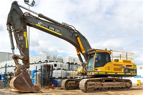 hire an excavator perth